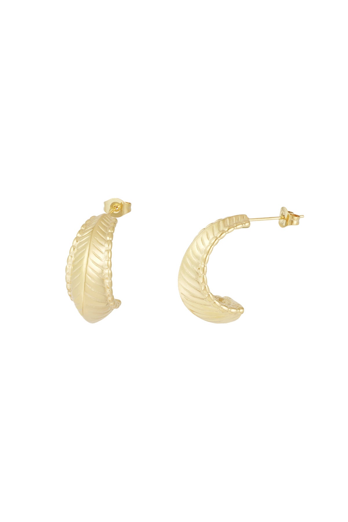 fashion stud earrings