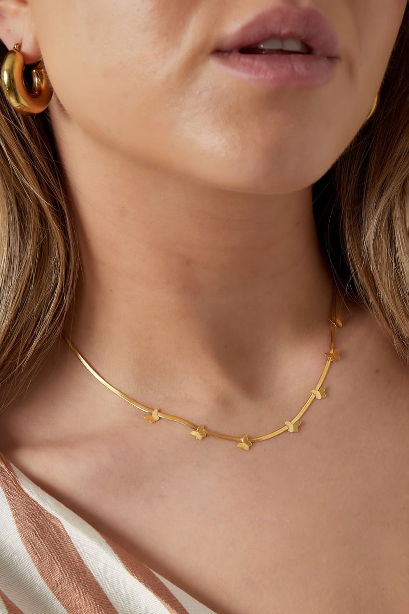 flat link necklace with butterflies