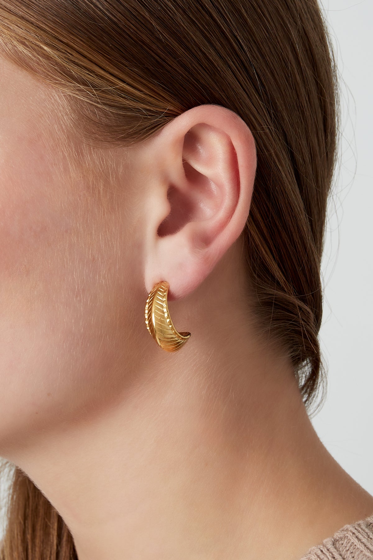fashion stud earrings