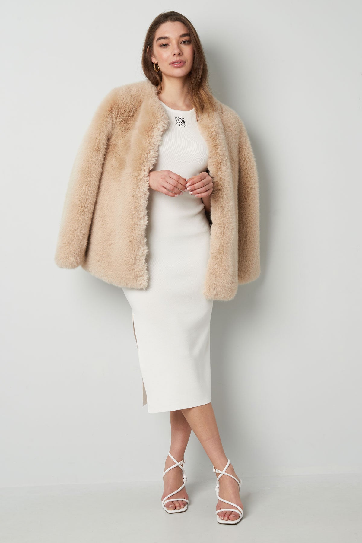 Long knitted dress love - white