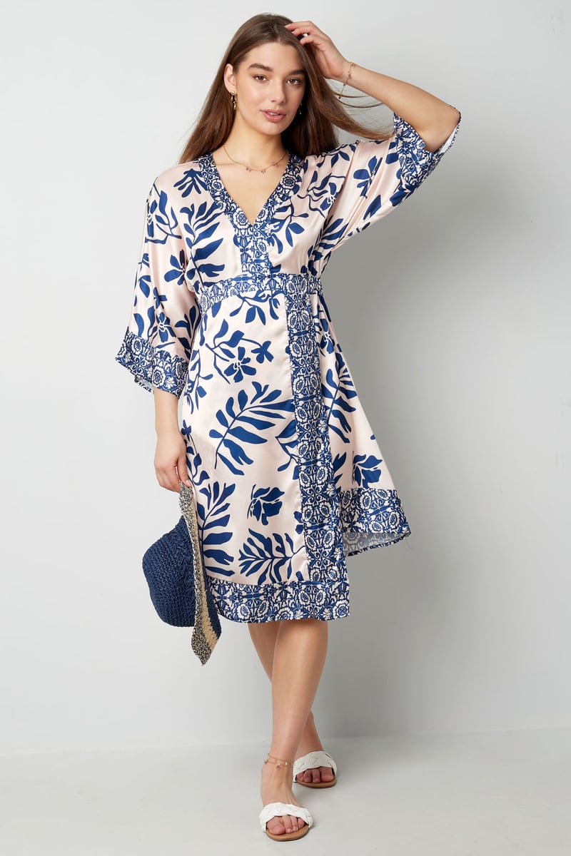 Midi dress with floral print - fuchsia