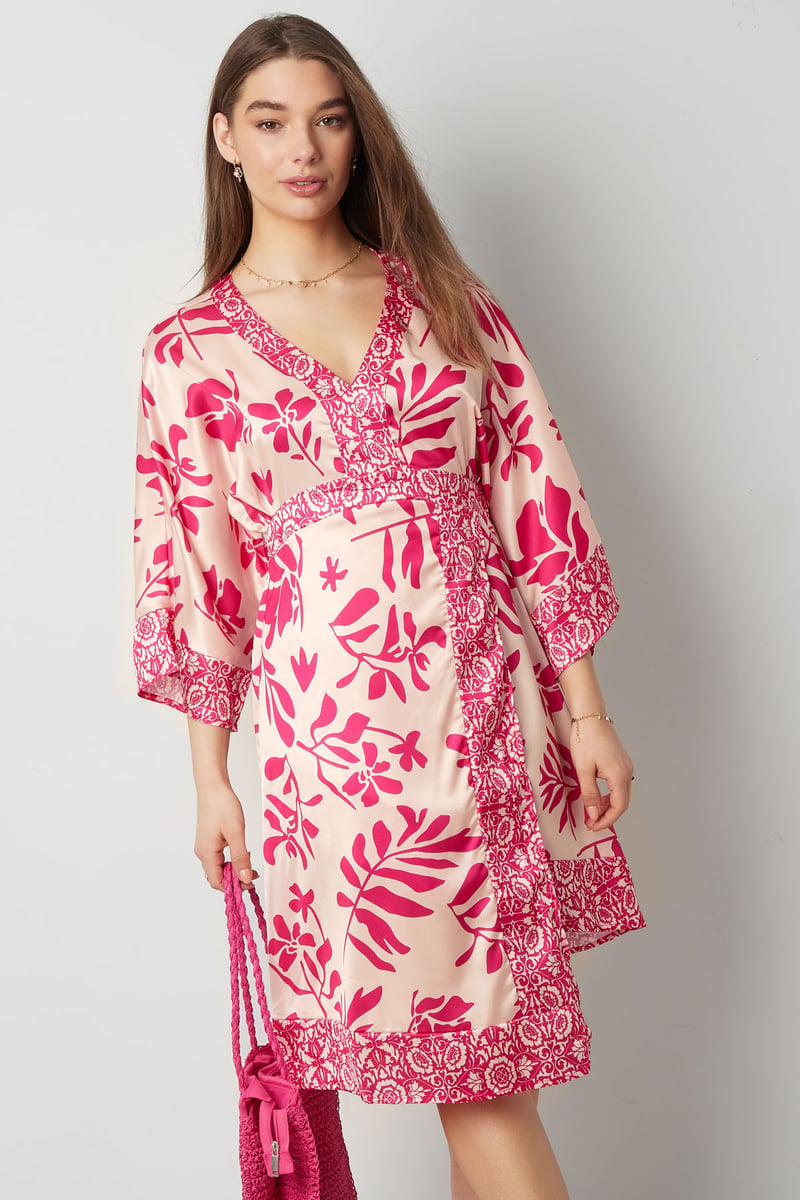 Midi dress with floral print - fuchsia