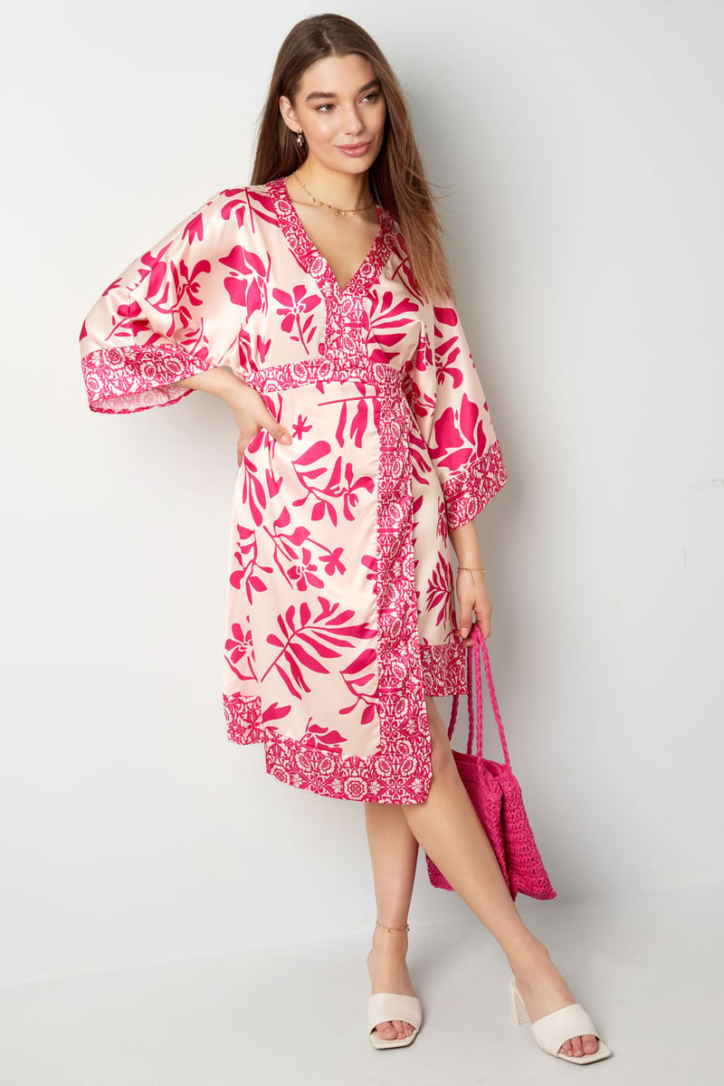 Midi dress with floral print - fuchsia