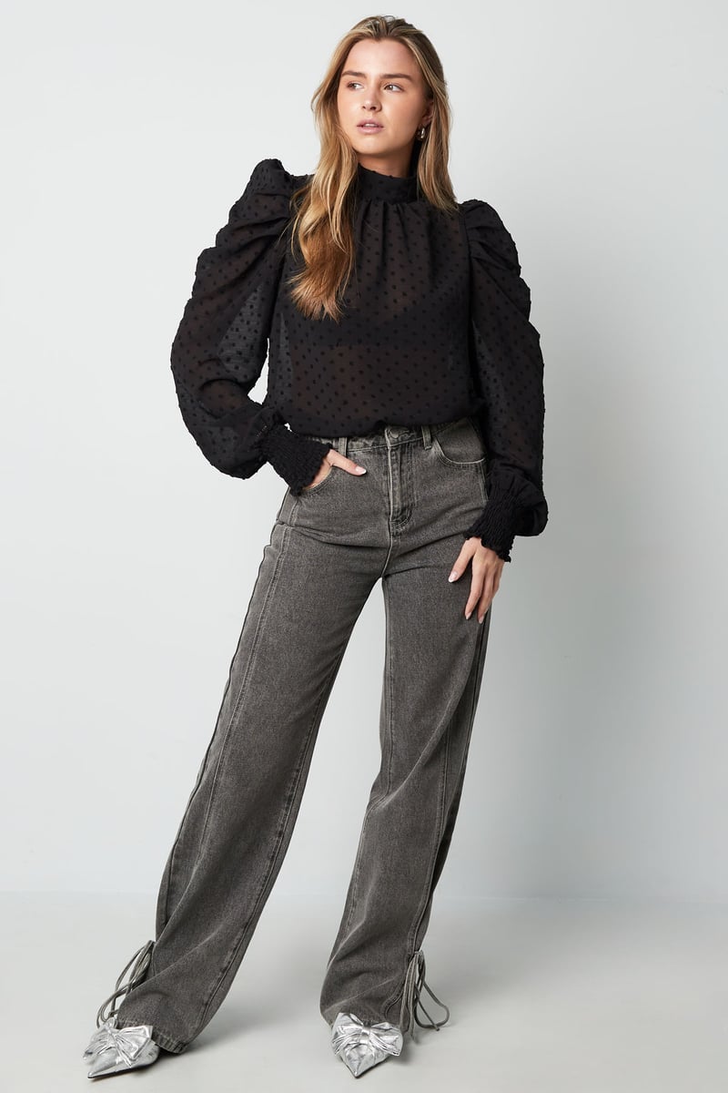 Blouse with dots