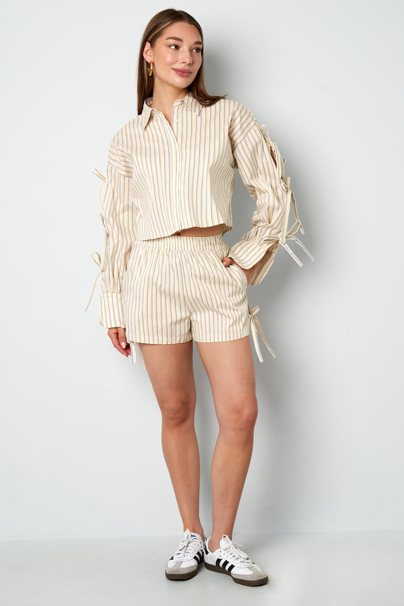 Short Pinstripe Laces